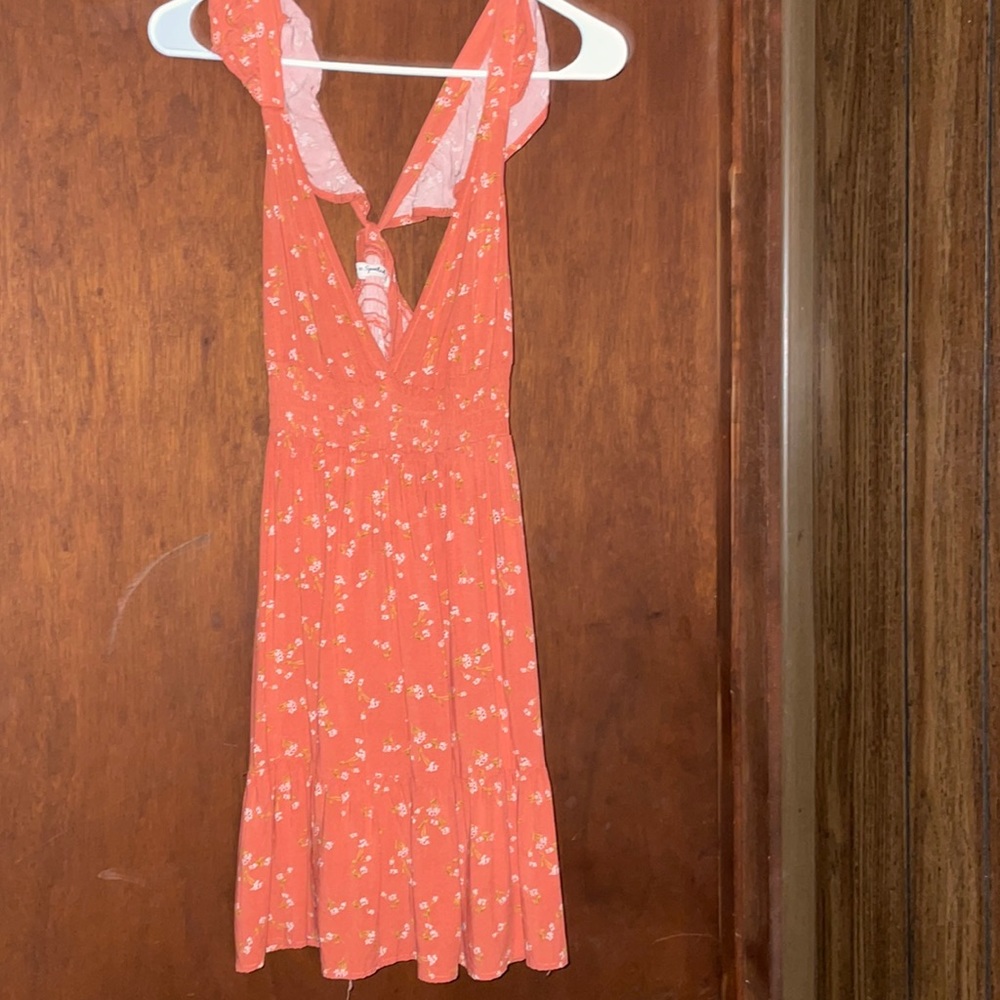 Cute sundress from kohl’s. Size medium. Color is a darker pink with flowers.